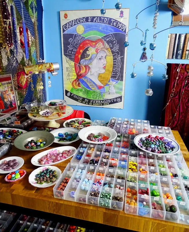 Association Creare Per Vivere Open Studio Workshop: Repair/Up-Cycle Your Broken Jewelry, Thursday Afternoons 4-6PM, (or scheduled to suit). €12.50/per person.