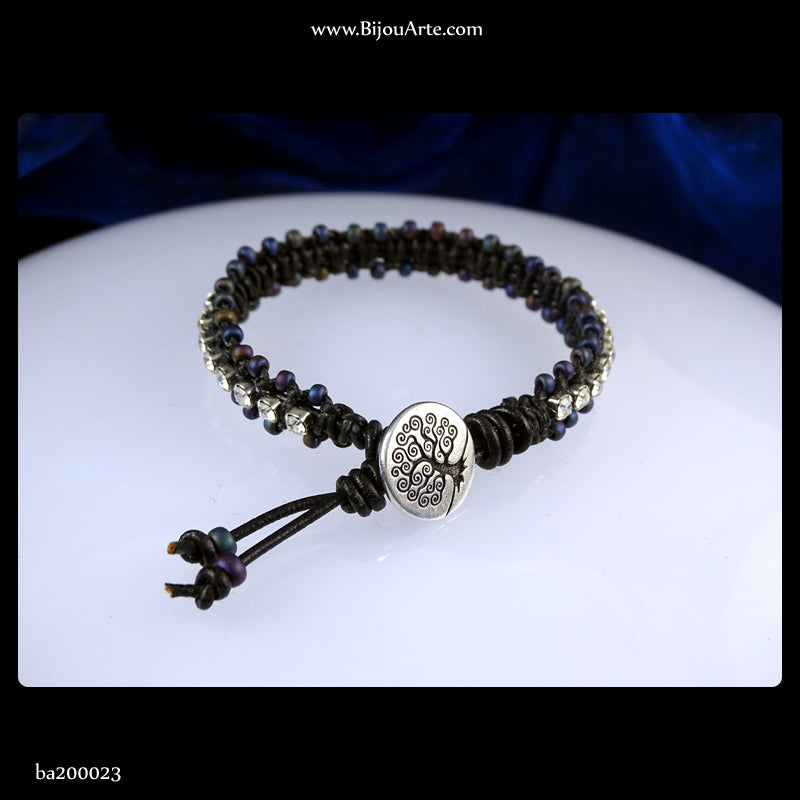 Bracelet: Cruella