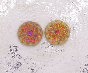 Czech Glass Beads: Origami Flower Beads, Coin-Shape,18mm, Matte Beige W/ Metallic Wash (Bag of 2 Beads)