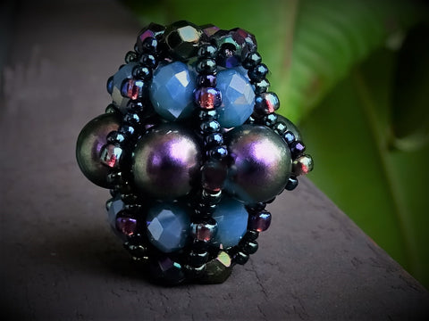Petite Noir- Hand-Woven Beaded Bead