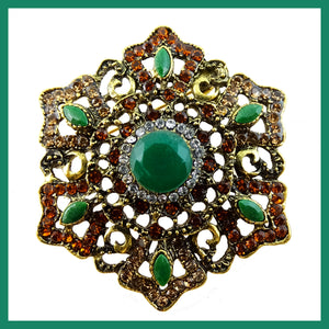 Vintage-Style Brooch: Jade Green and Topaz