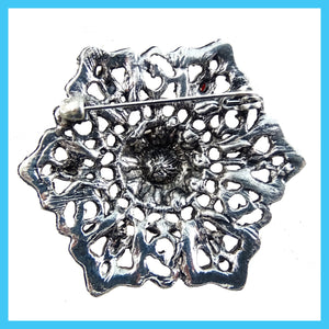 Vintage-Style Brooch: Capri Blue and Crystal