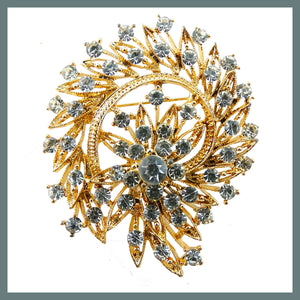 Vintage-Style Brooch: Sparkling Clear Crystal