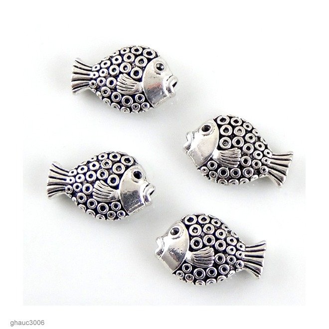 High quality Zinc alloy "Zamak" fish beads with silver-plated finish.  Each fish measures 20mm end-to-end.